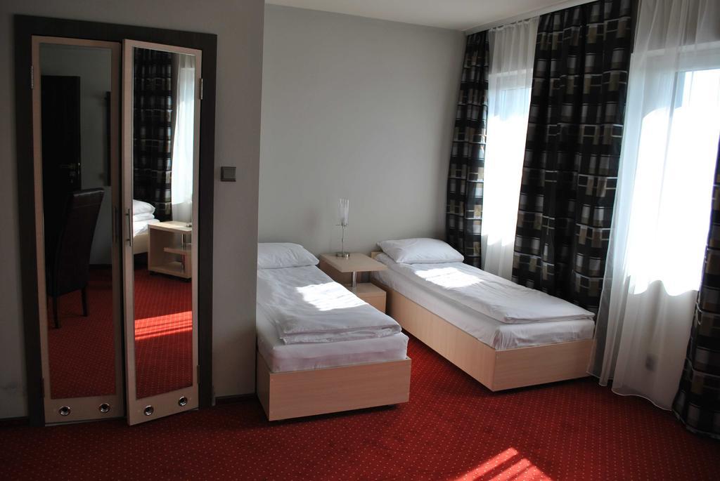 Royal Motel